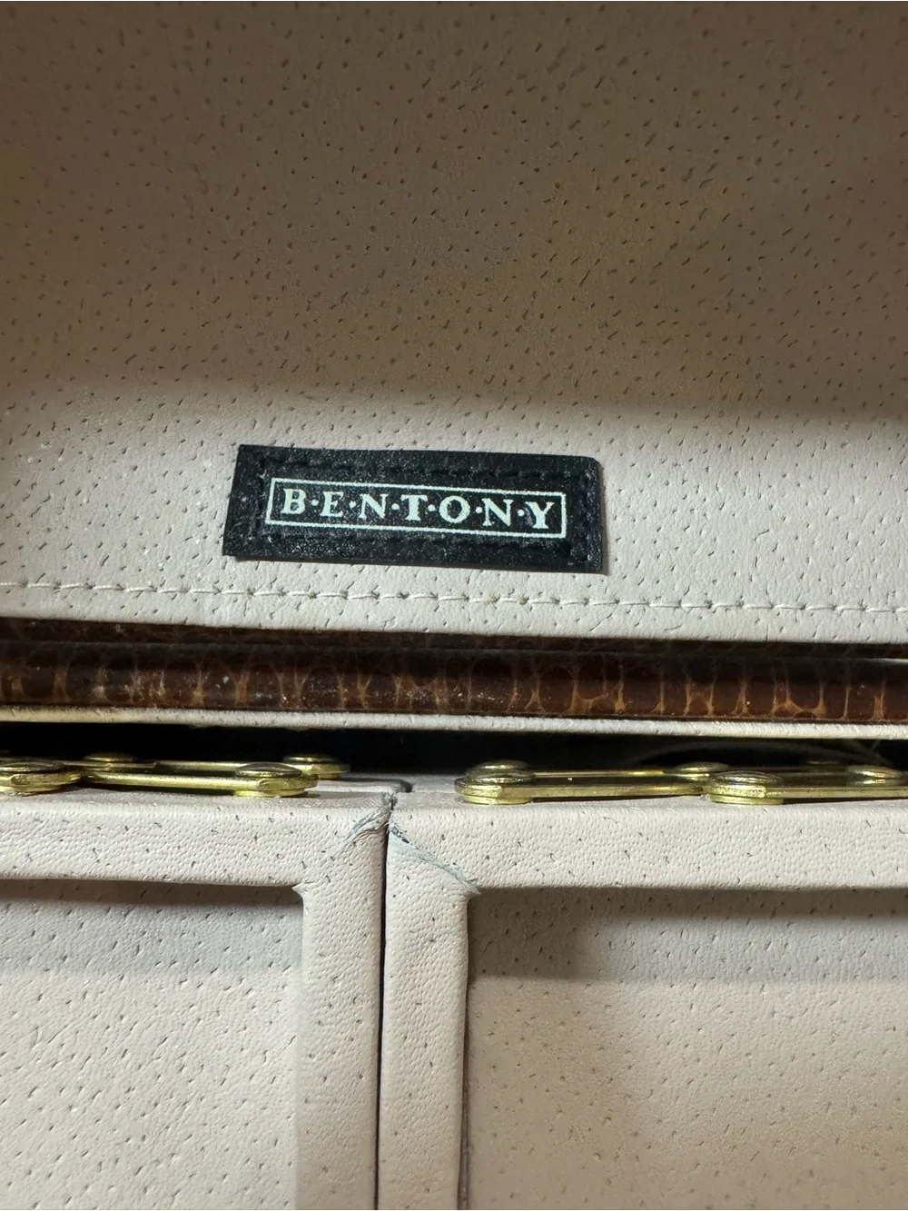 Vintage Neiman Marcus Bentony  Croc-Embossed Toiletry Vanity Case — SEE NOTES